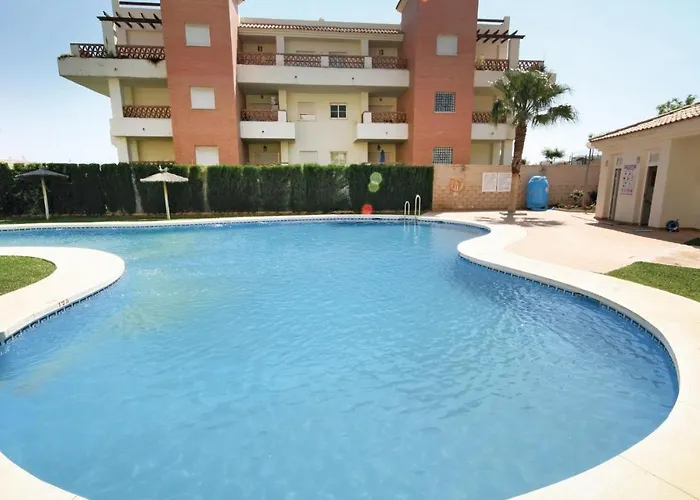 2 Bedroom Cozy Apartment In Benalmadena Costa